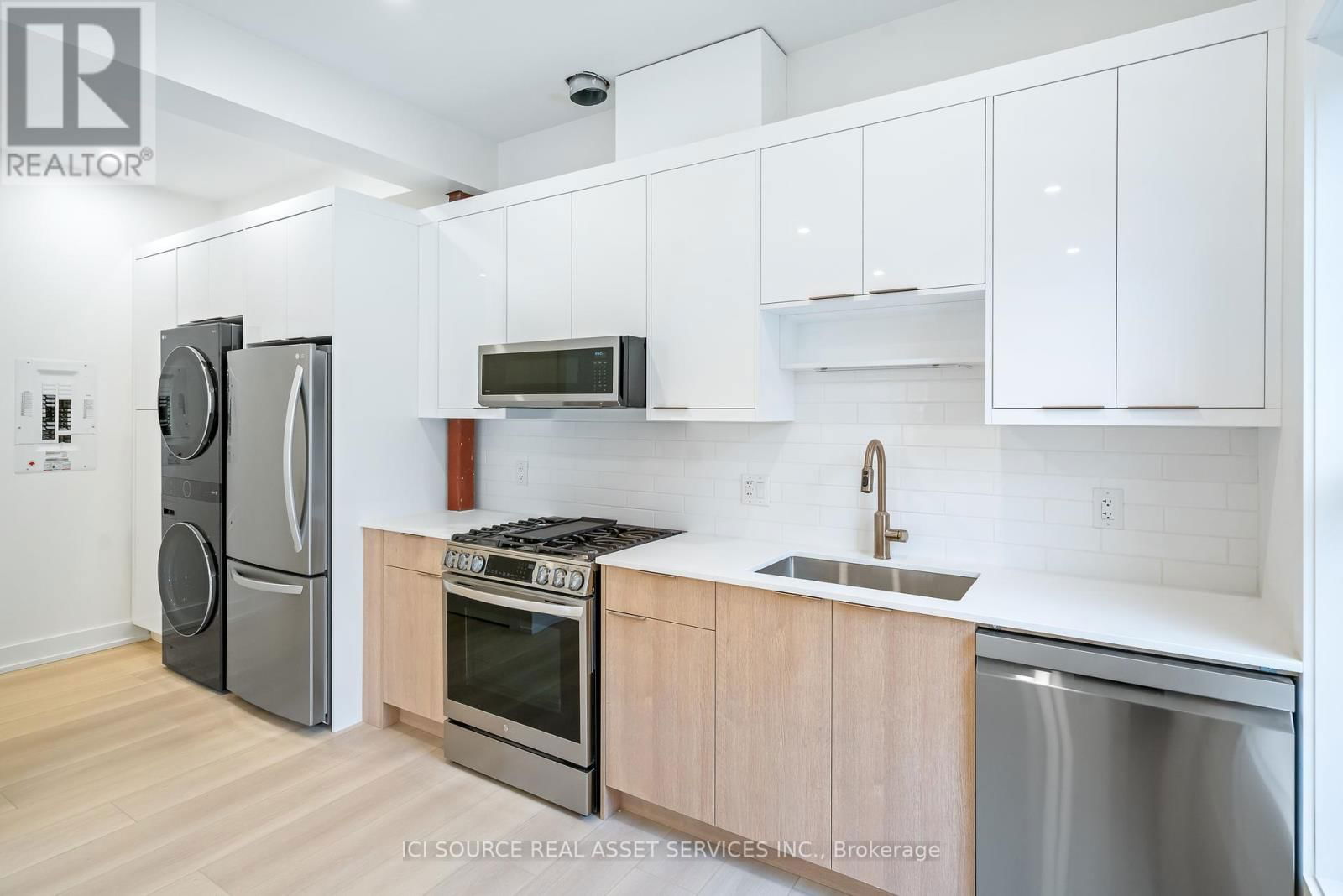 1 - 42 RAY STREET SOUTH Image 3