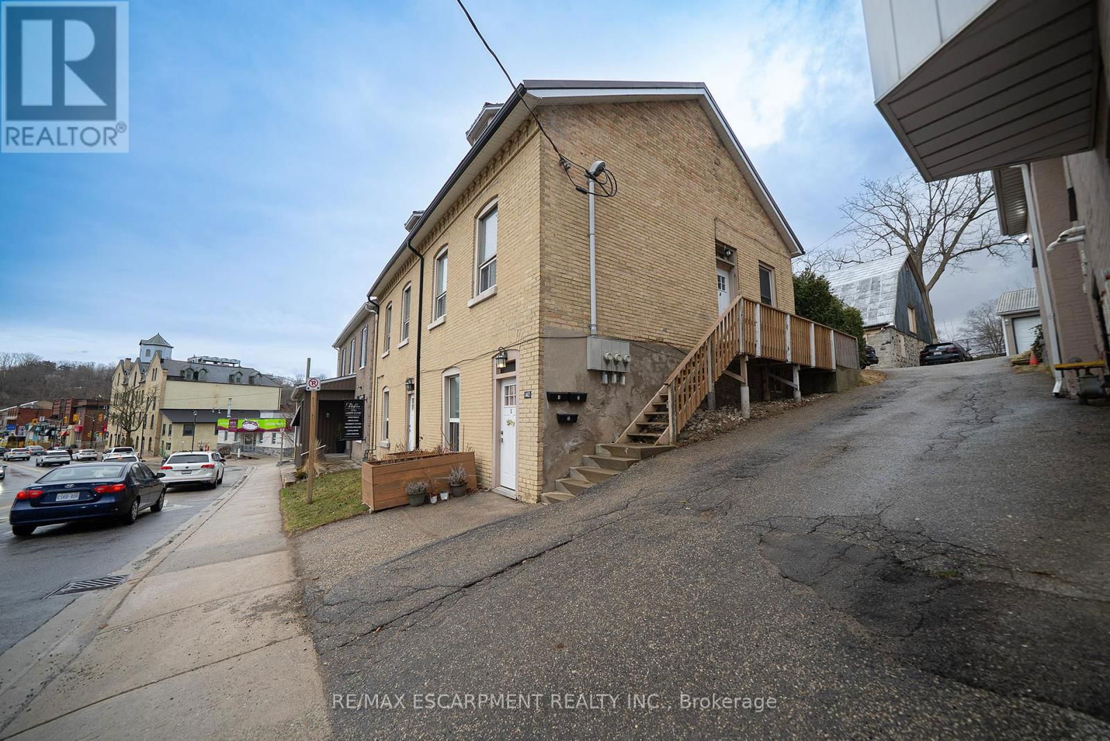 142 GRAND RIVER STREET NORTH Image 4