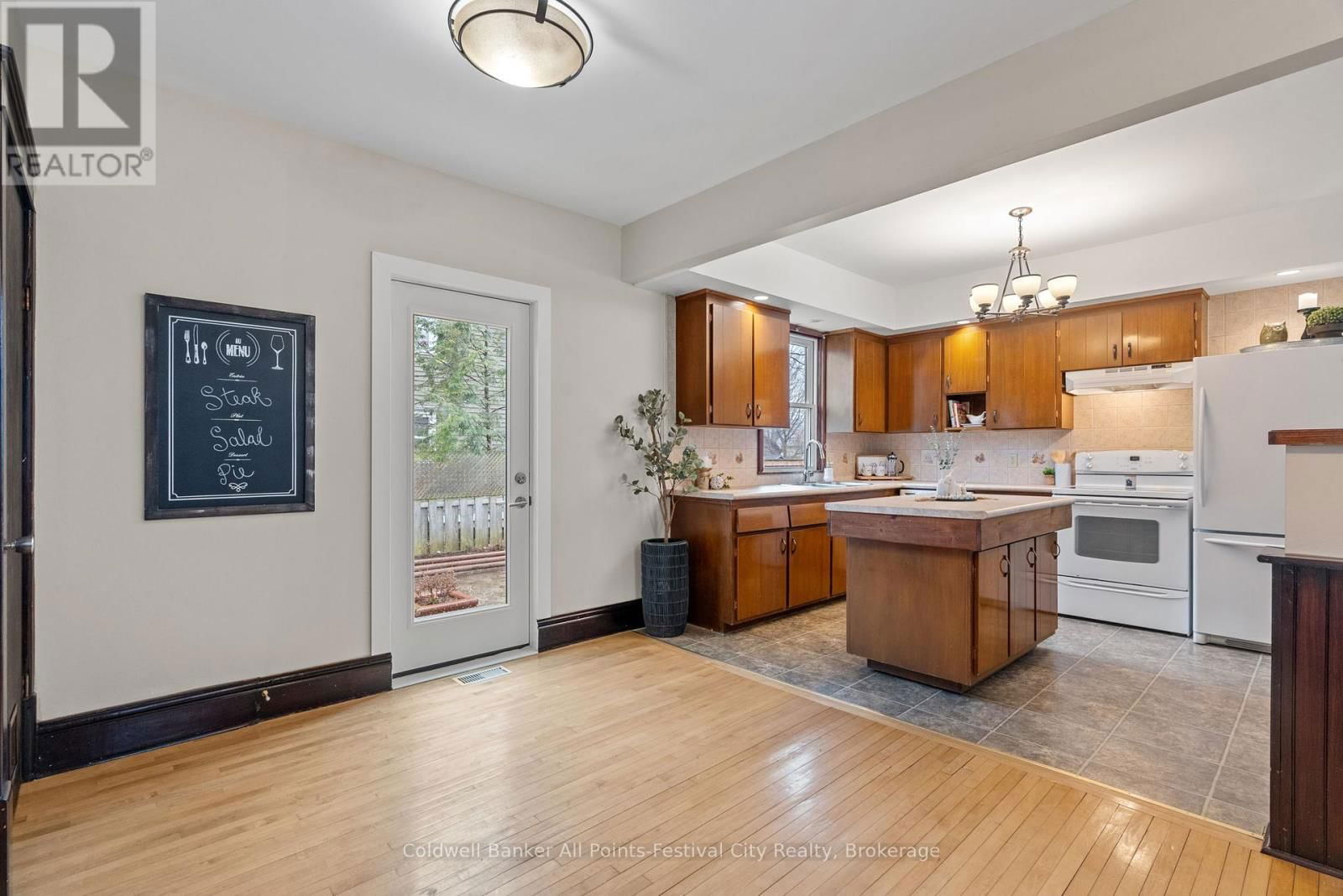 159 CAMBRIA ROAD NORTH Image 17