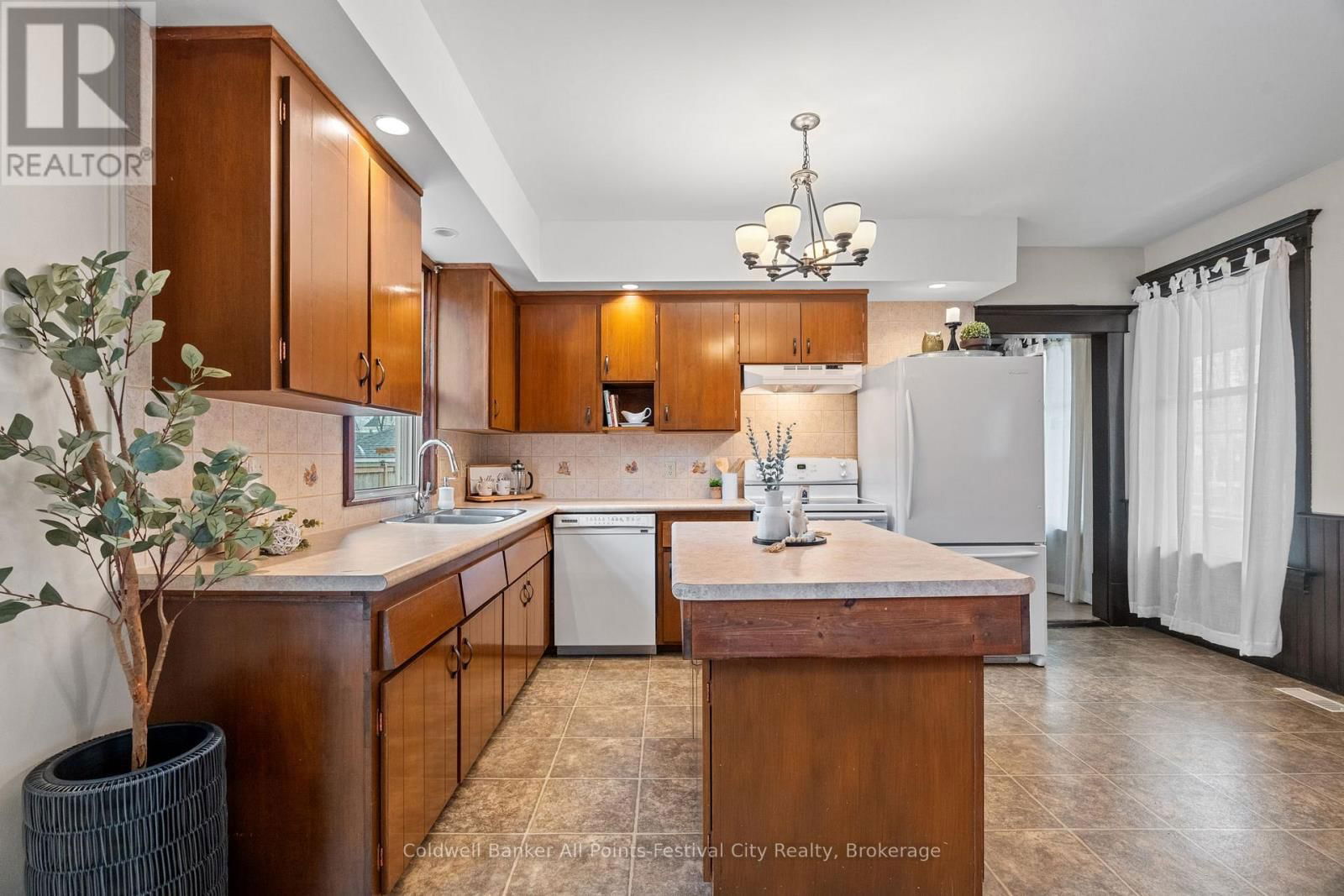 159 CAMBRIA ROAD NORTH Image 18