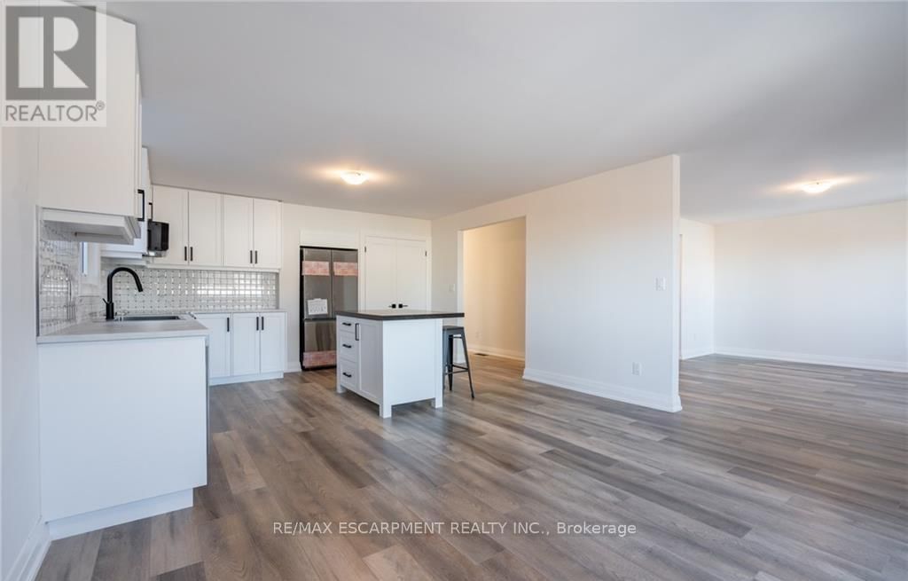 4289 MOUNTAIN STREET Image 17