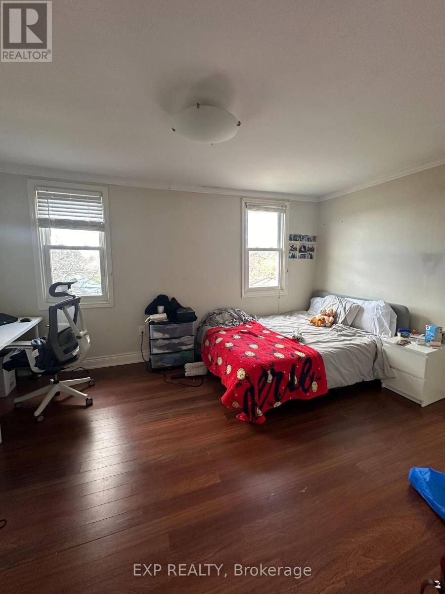 215 EMERSON STREET Image 14