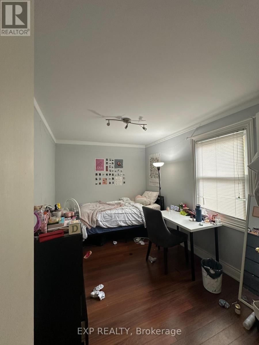 215 EMERSON STREET Image 15