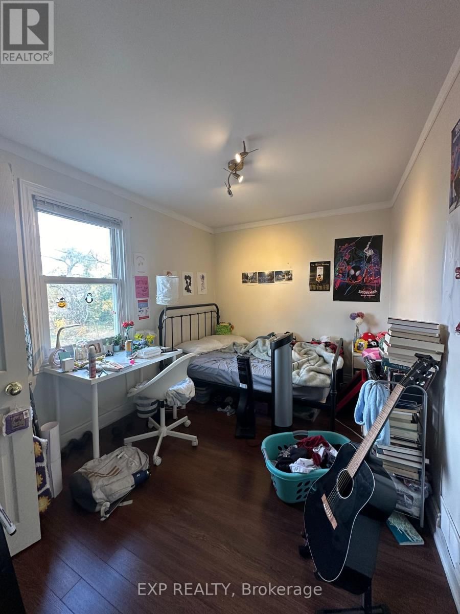 215 EMERSON STREET Image 18