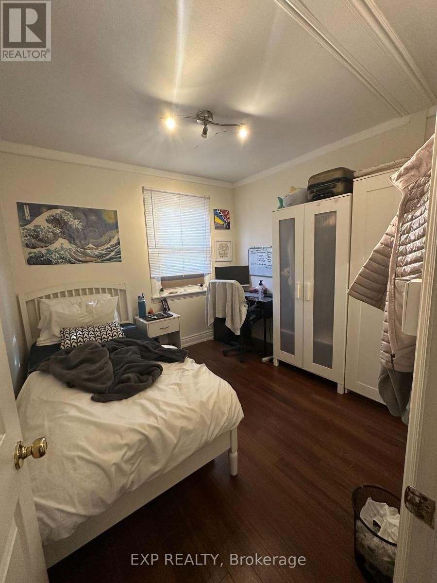 215 EMERSON STREET Image 21