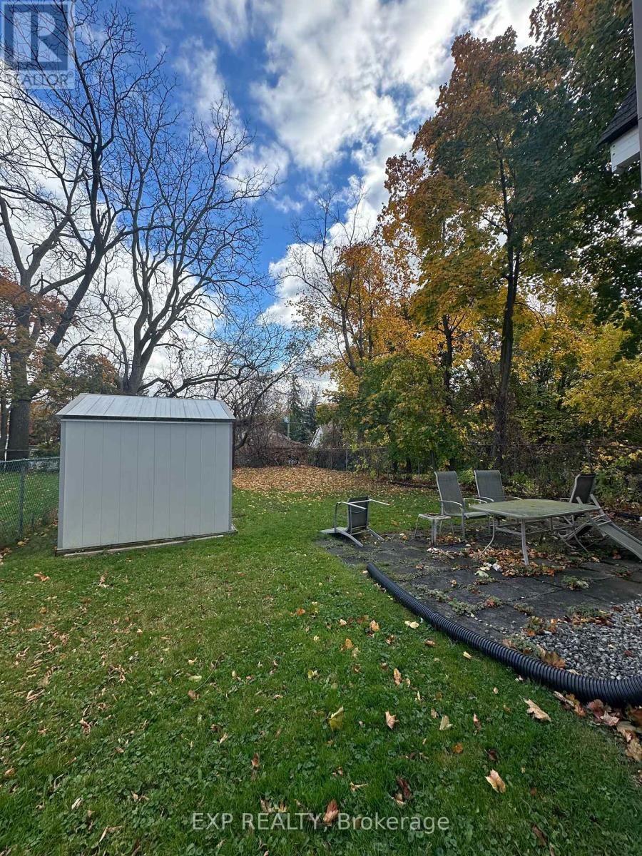 215 EMERSON STREET Image 5