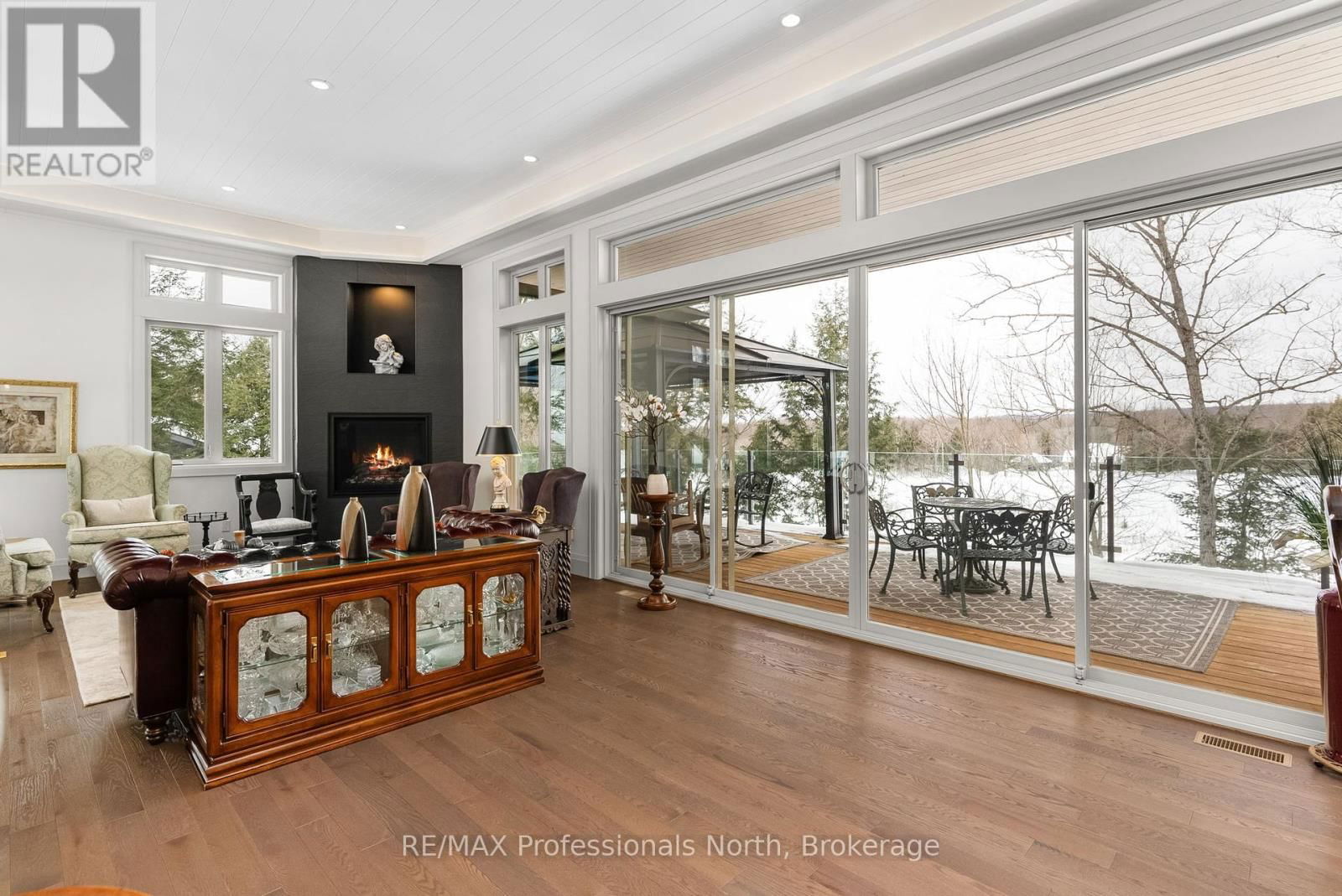 41 CLUBHOUSE DRIVE Image 11