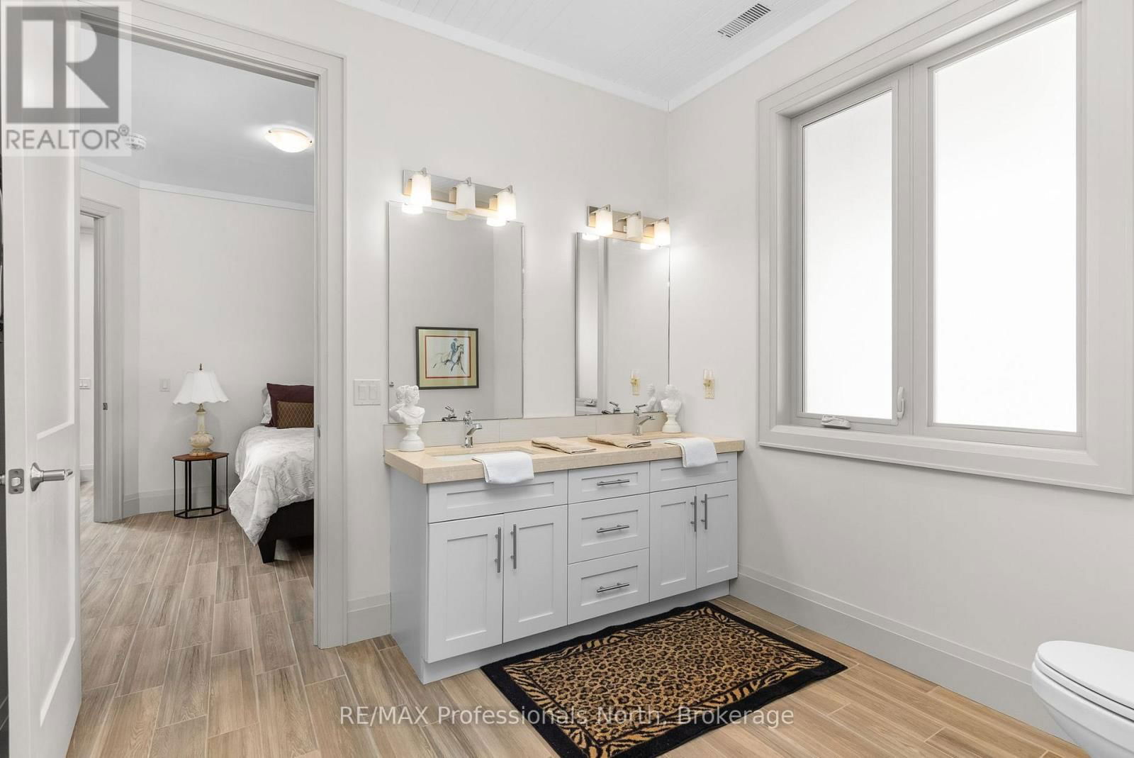41 CLUBHOUSE DRIVE Image 31