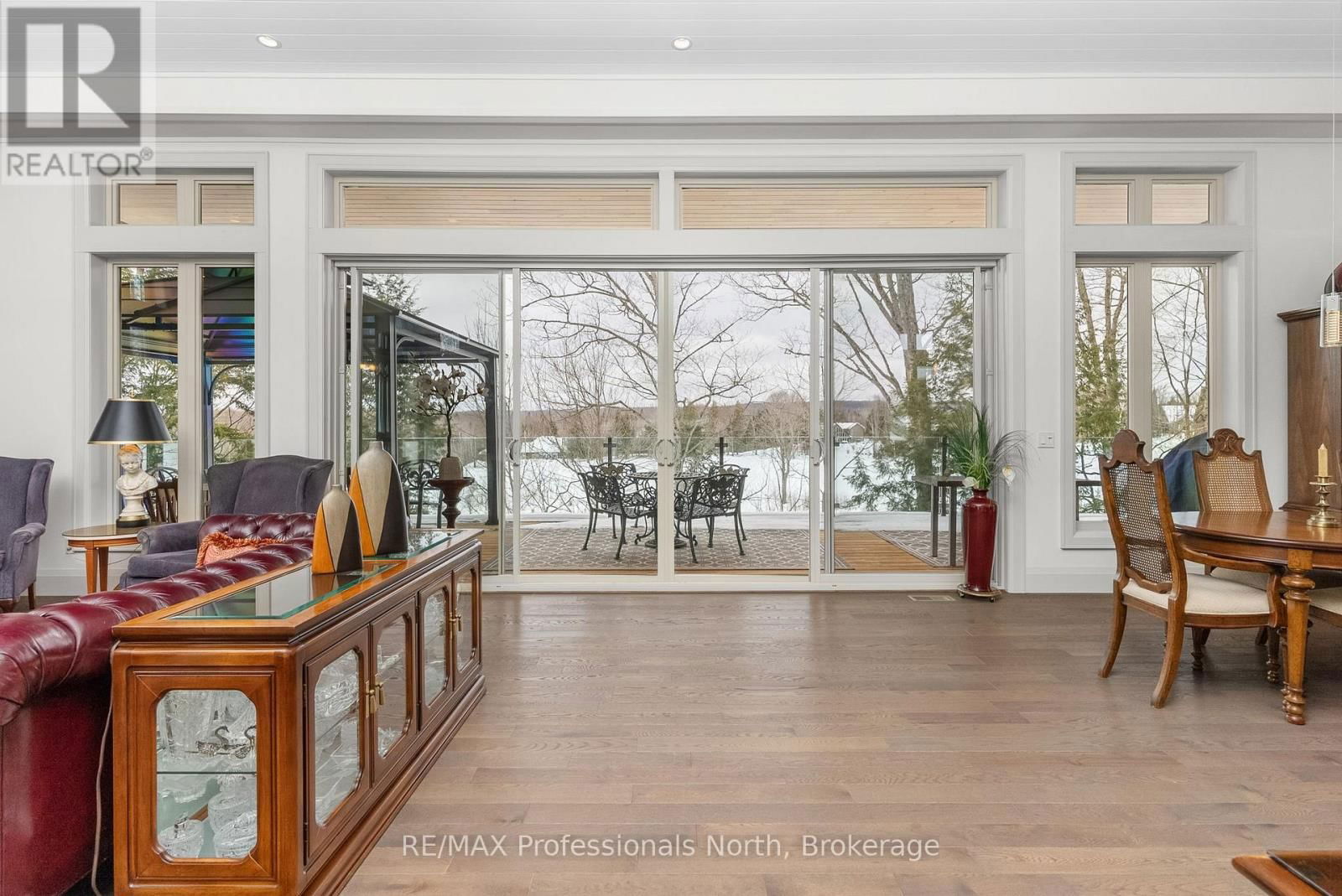41 CLUBHOUSE DRIVE Image 8