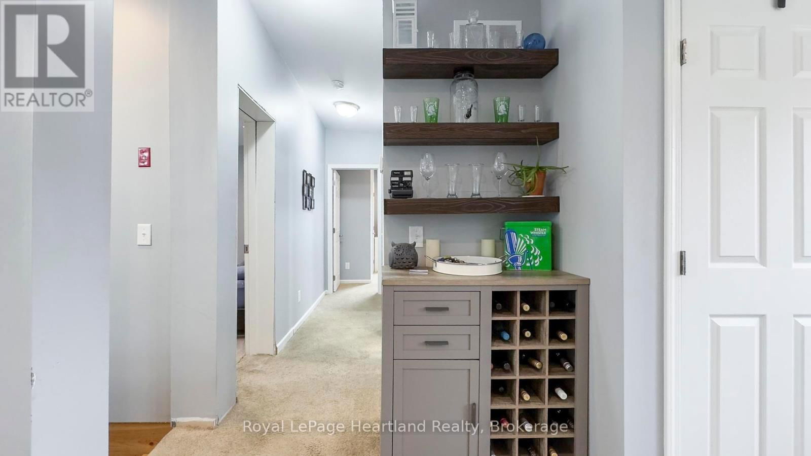 570 HAMILTON STREET Image 19