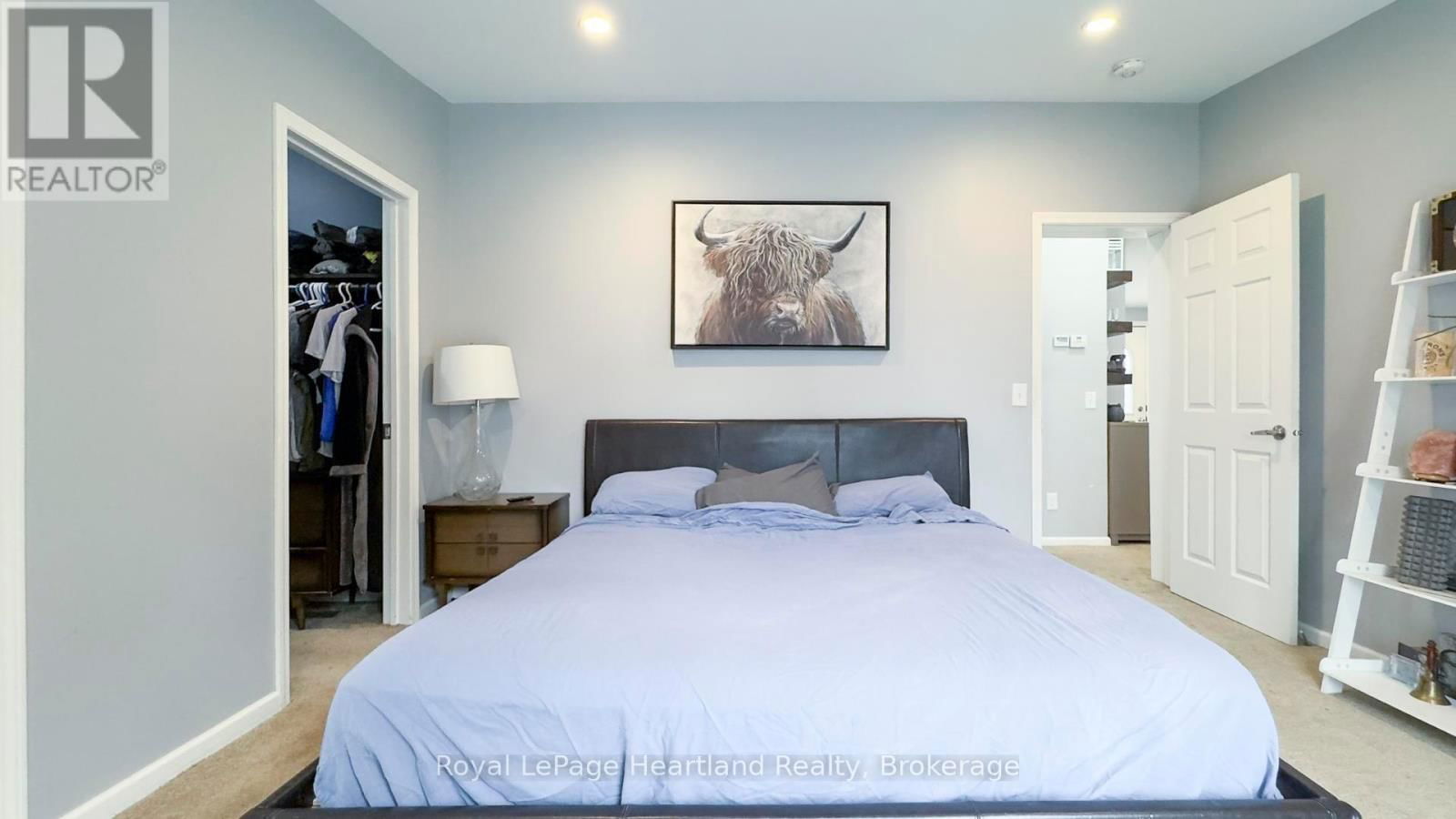 570 HAMILTON STREET Image 23