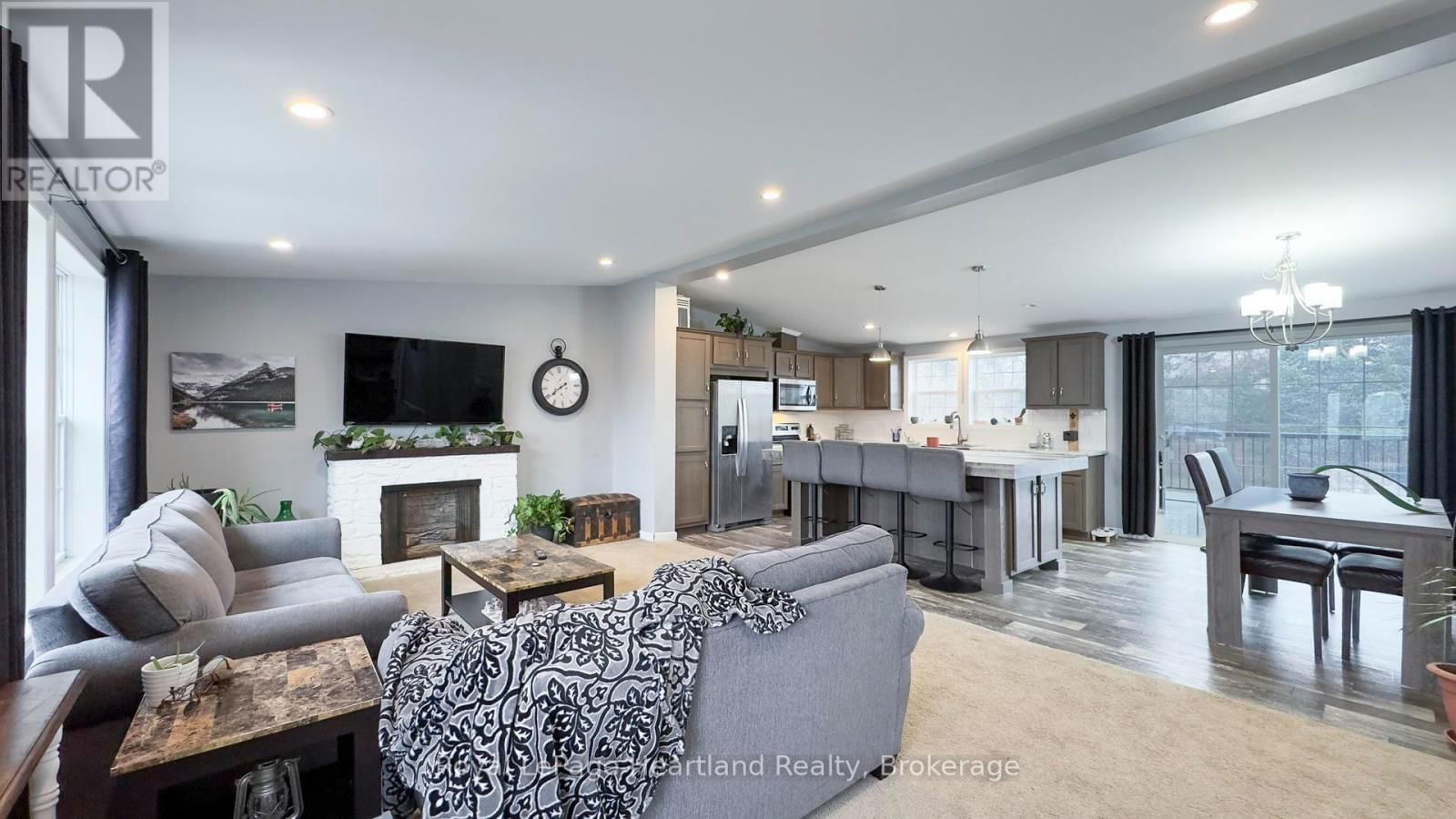 570 HAMILTON STREET Image 6