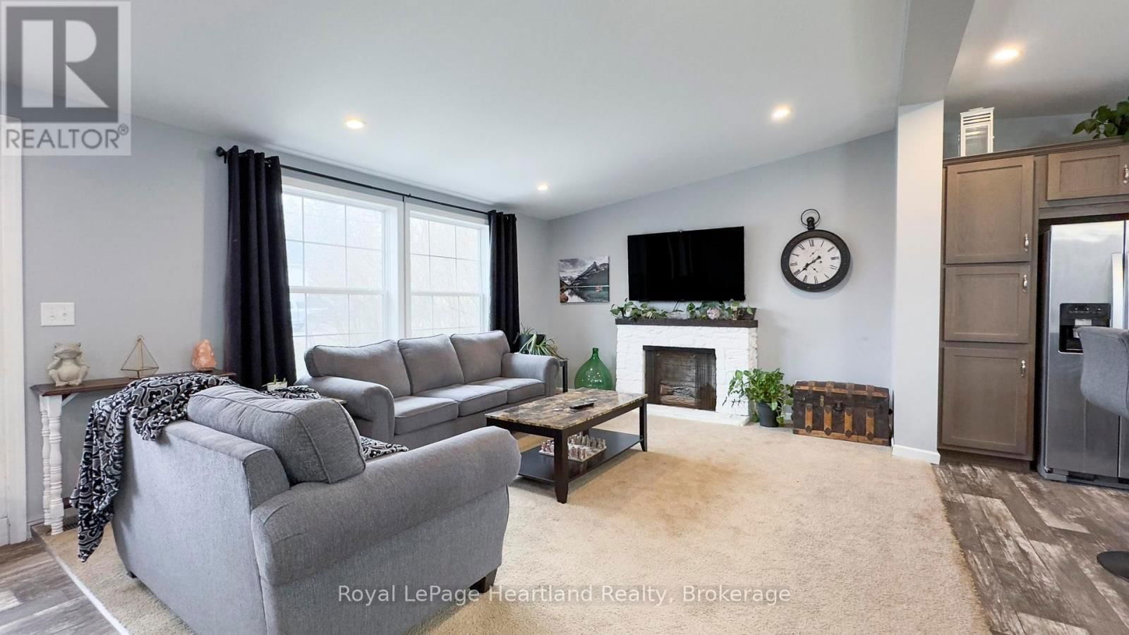 570 HAMILTON STREET Image 8