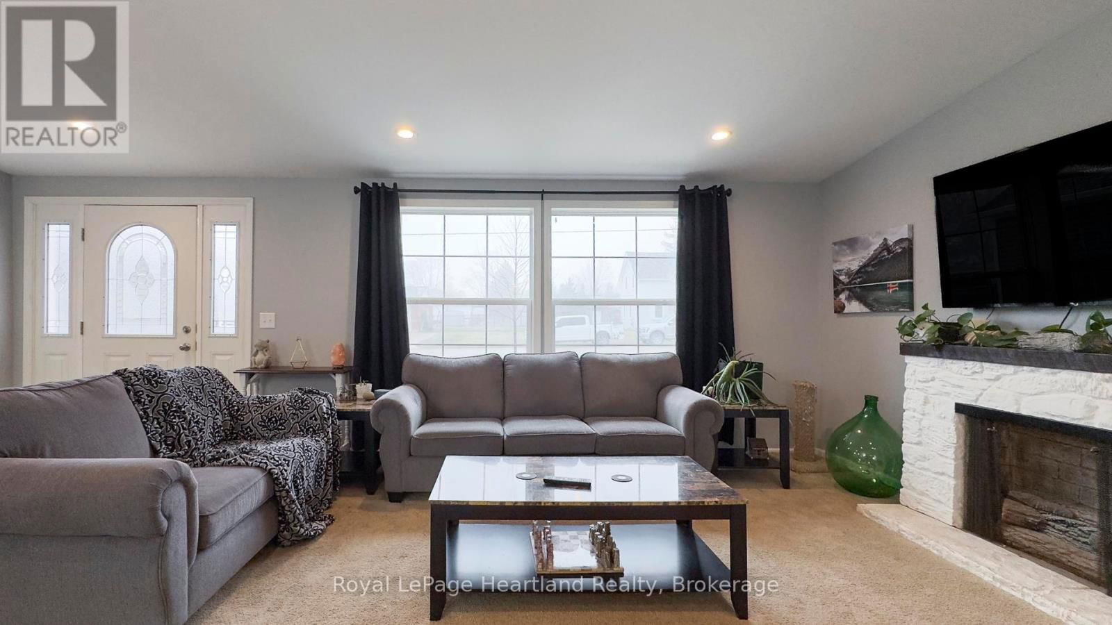570 HAMILTON STREET Image 9