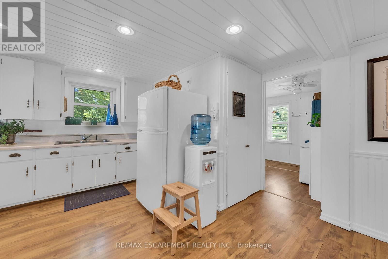 2593 NORTH SHORE DRIVE Image 21