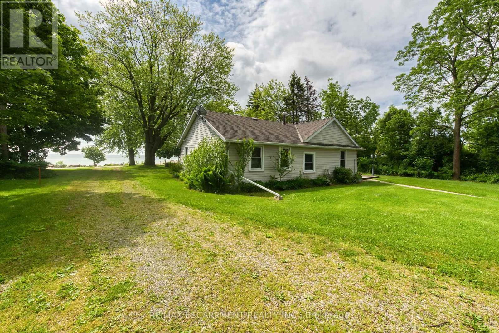 2593 NORTH SHORE DRIVE Image 36