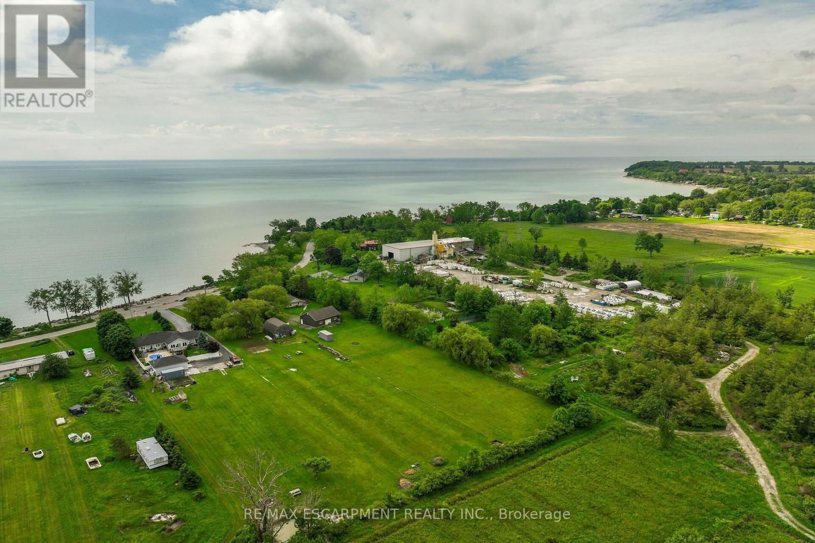 2593 NORTH SHORE DRIVE Image 43