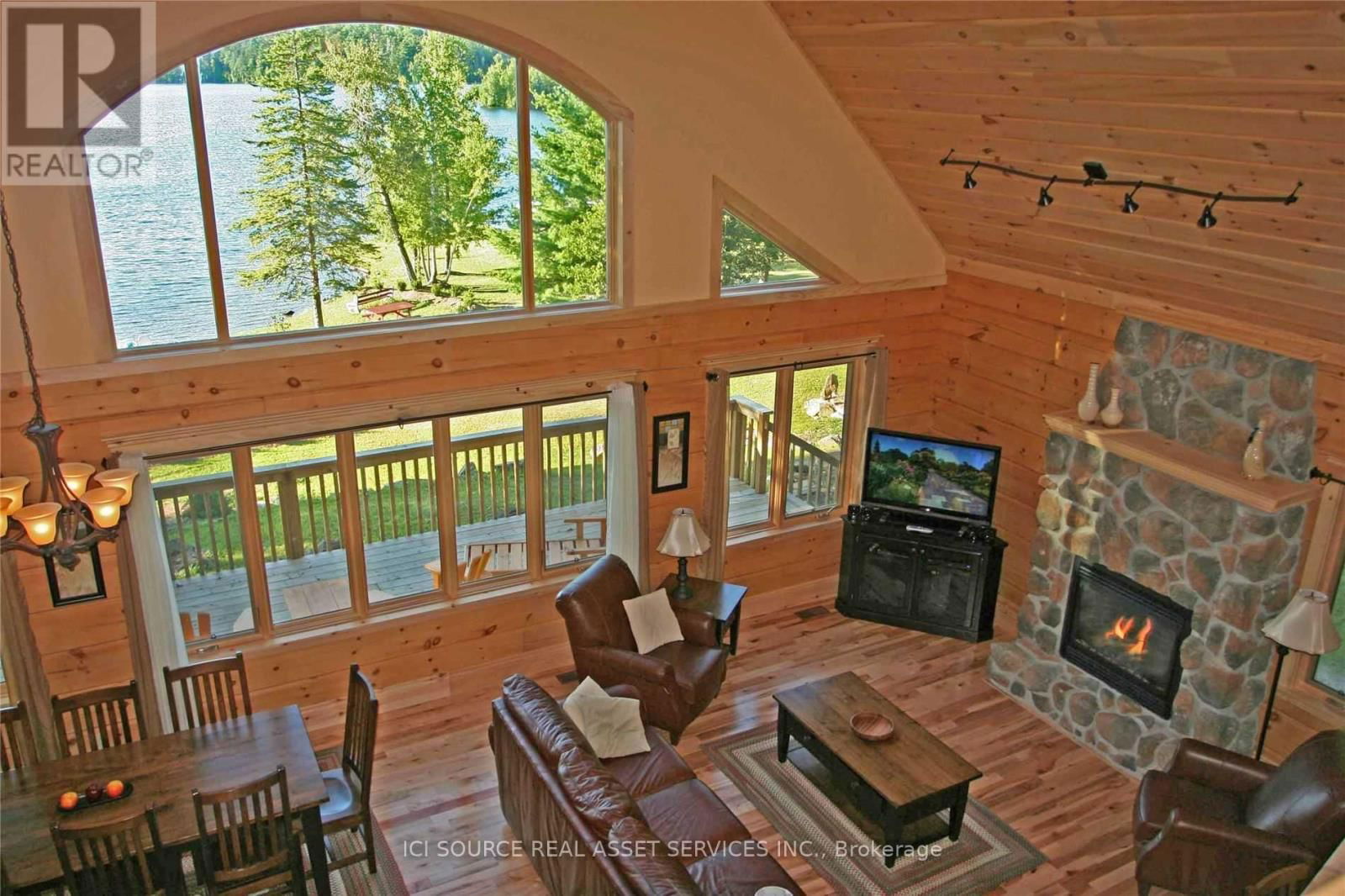 A - 1016 TWIN PINE LANE Image 8