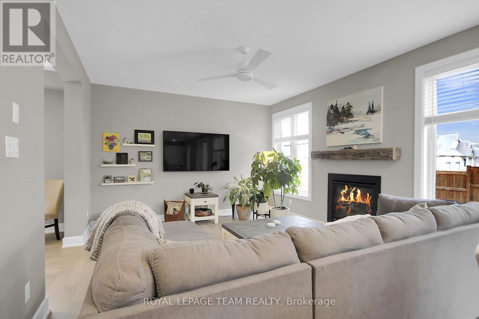 845 PERCIVAL CRESCENT Image 13