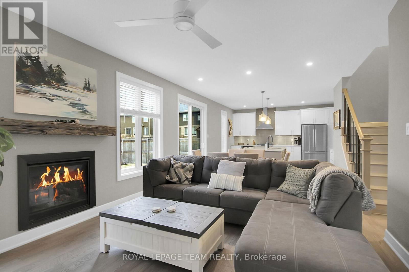 845 PERCIVAL CRESCENT Image 16