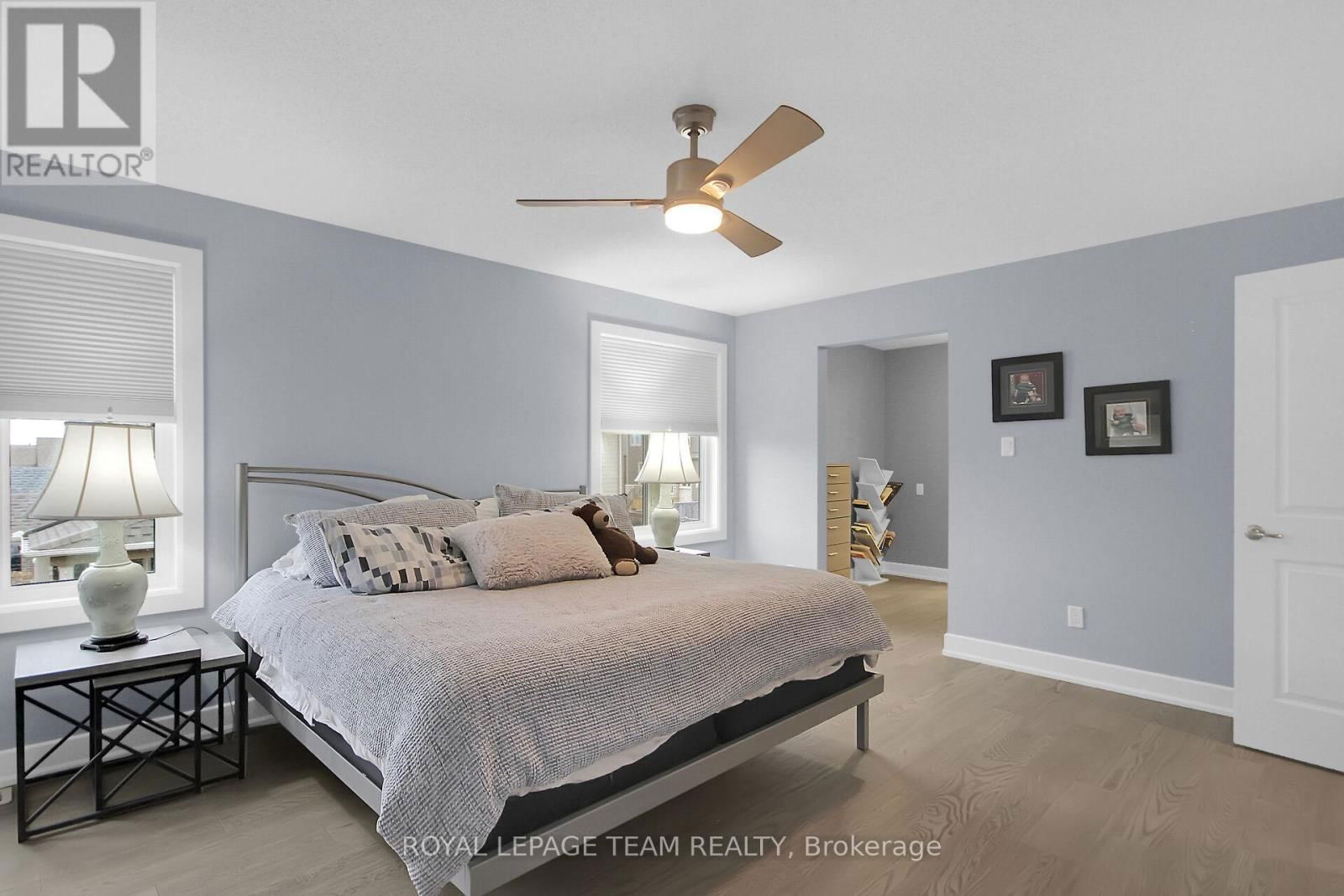 845 PERCIVAL CRESCENT Image 26