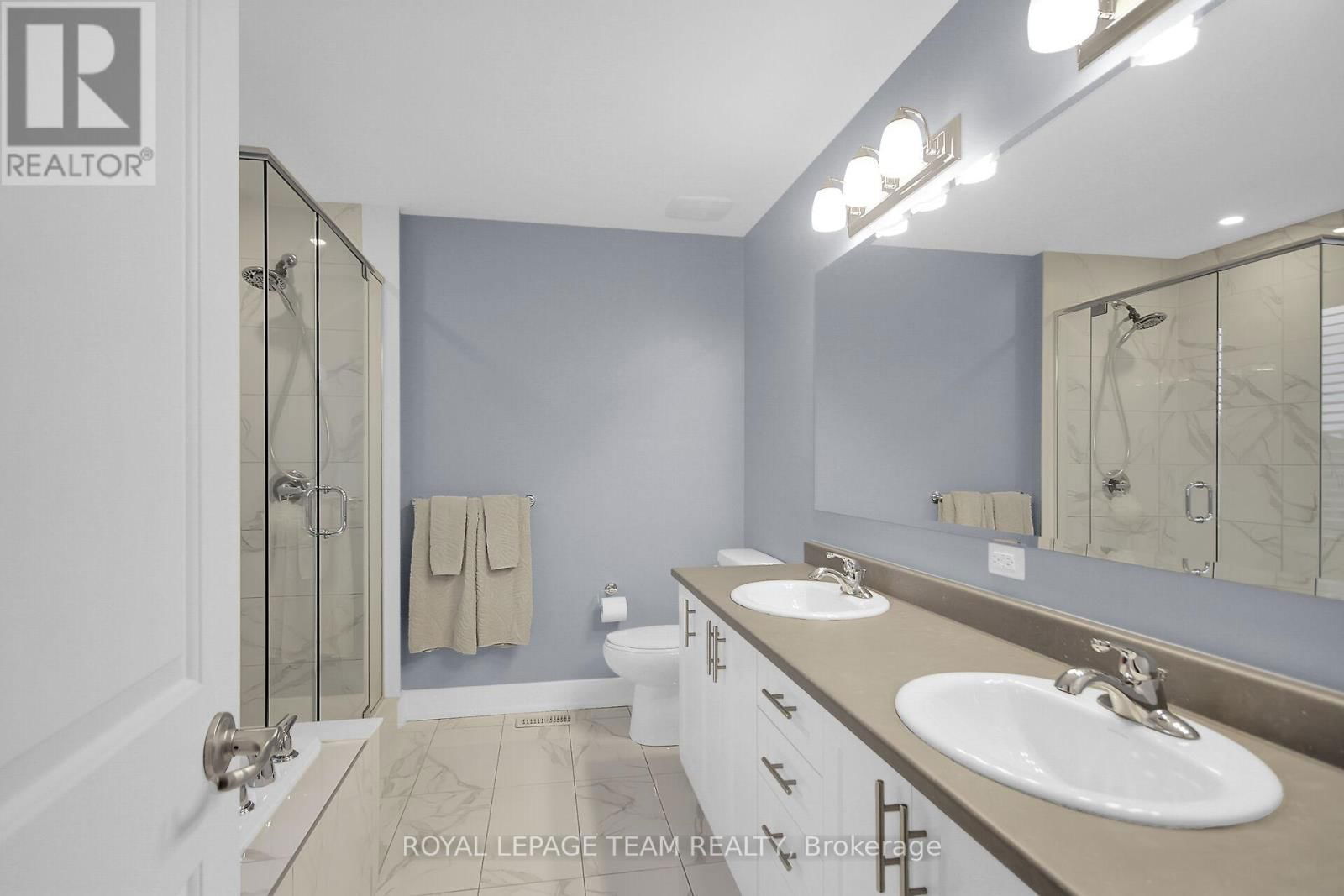 845 PERCIVAL CRESCENT Image 29