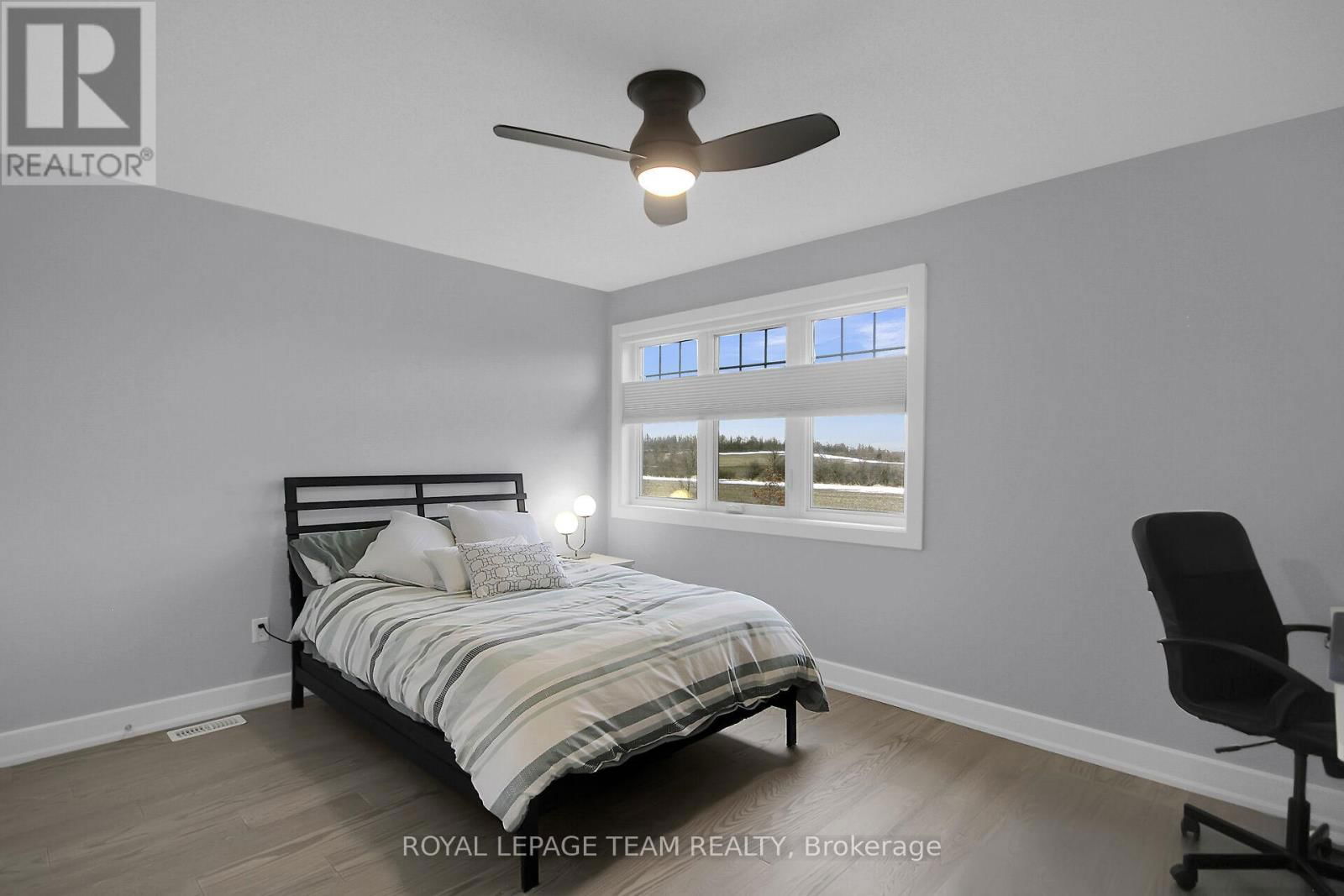 845 PERCIVAL CRESCENT Image 33