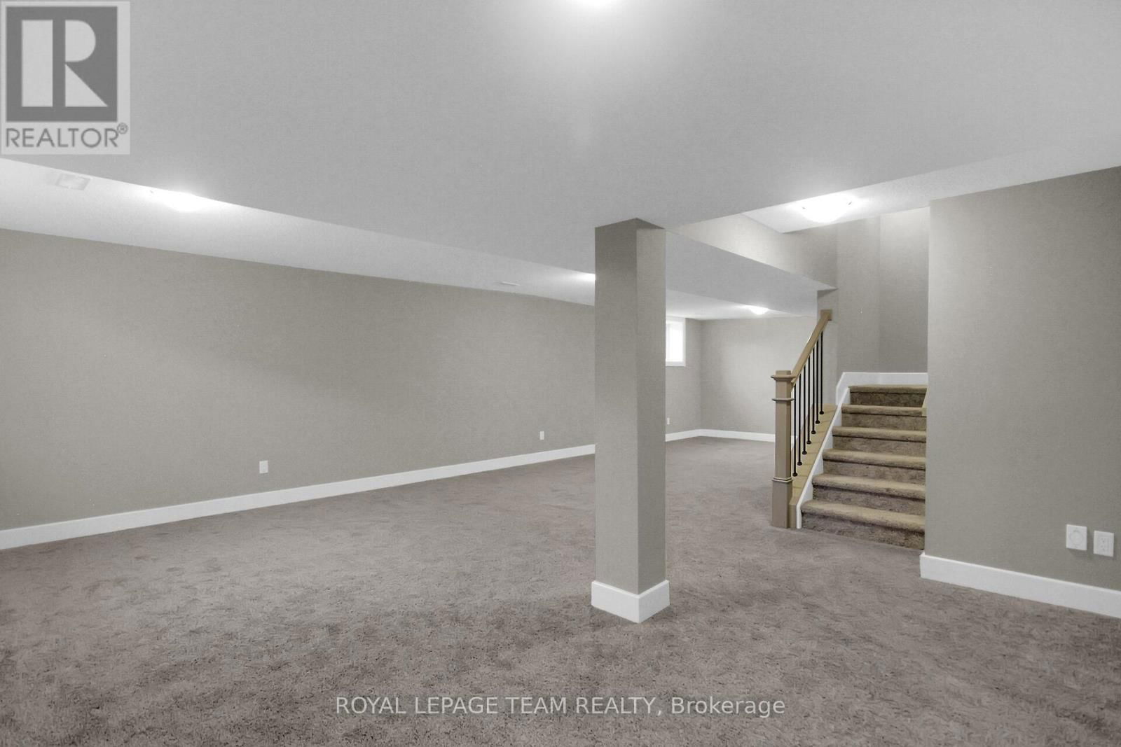 845 PERCIVAL CRESCENT Image 39