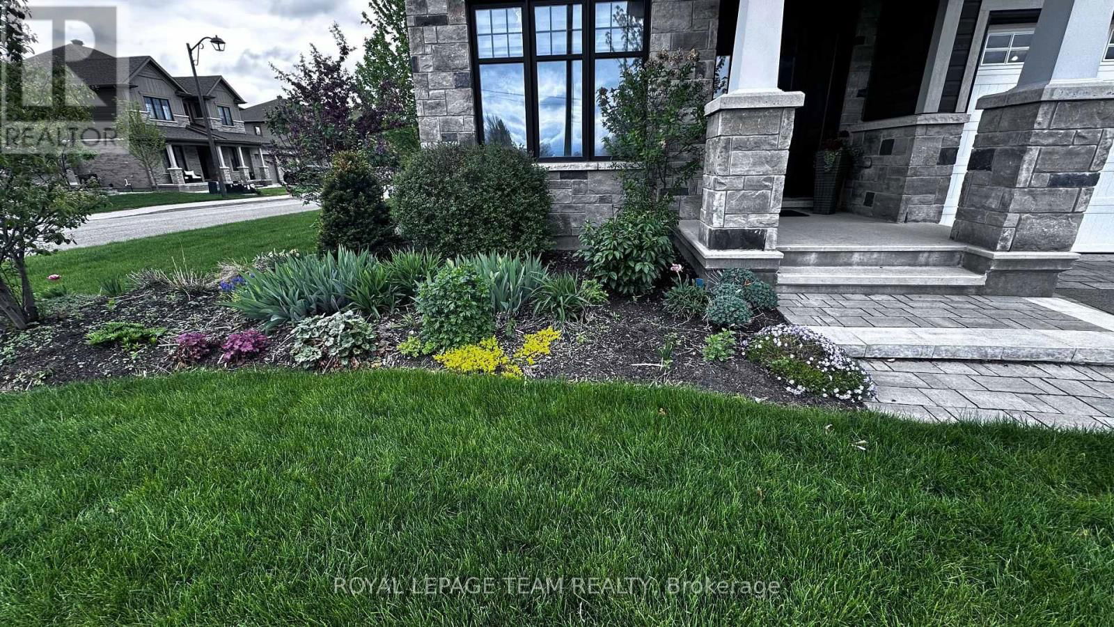 845 PERCIVAL CRESCENT Image 4