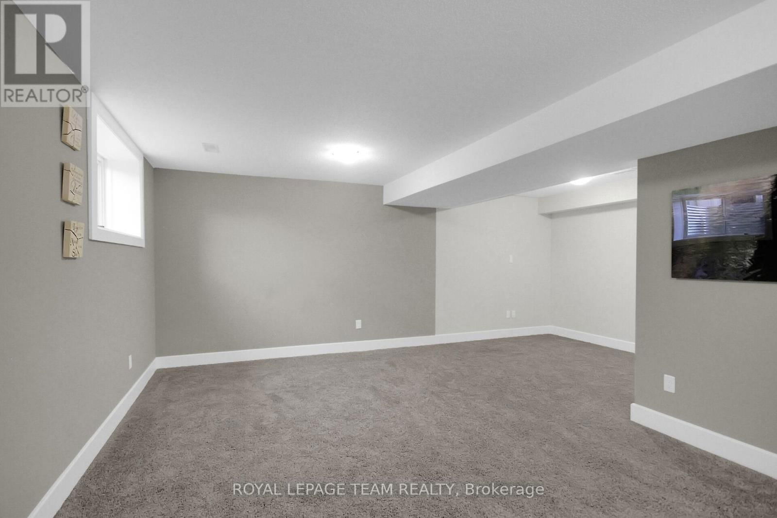 845 PERCIVAL CRESCENT Image 42