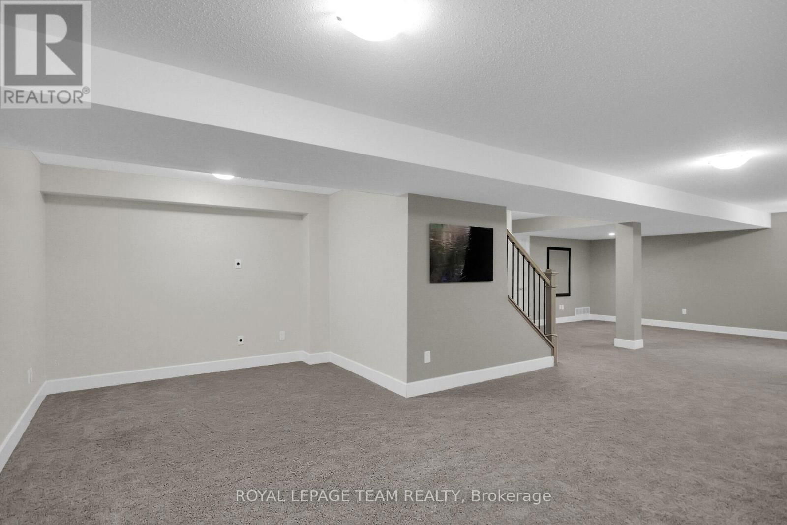 845 PERCIVAL CRESCENT Image 43