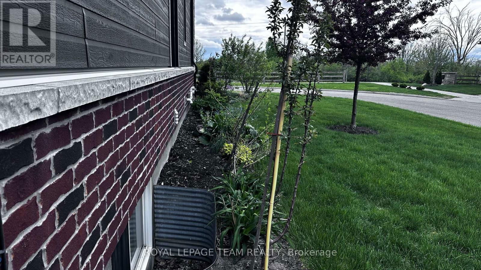845 PERCIVAL CRESCENT Image 5