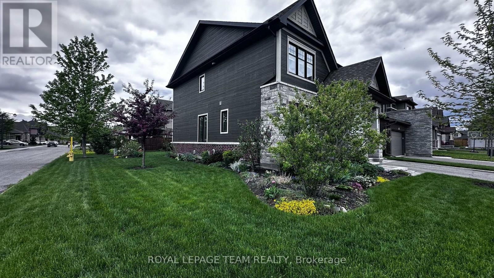 845 PERCIVAL CRESCENT Image 6