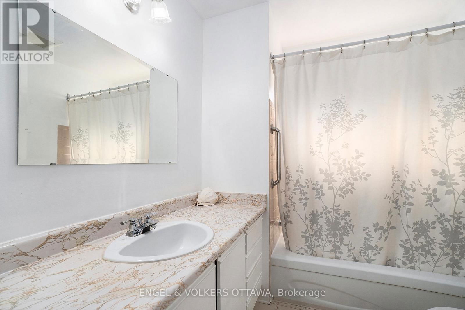 1266 ALLOWAY CRESCENT Image 10