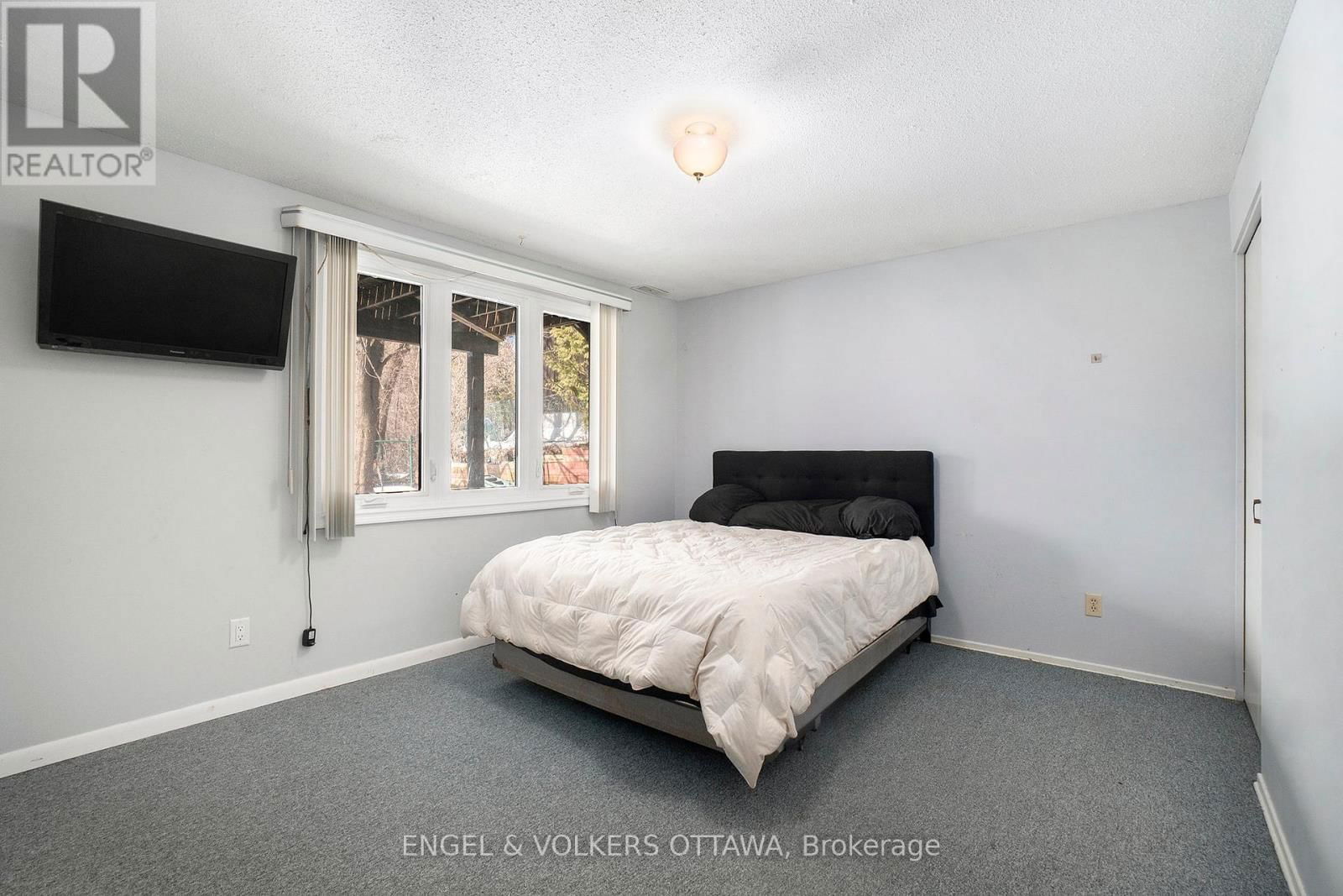 1266 ALLOWAY CRESCENT Image 11