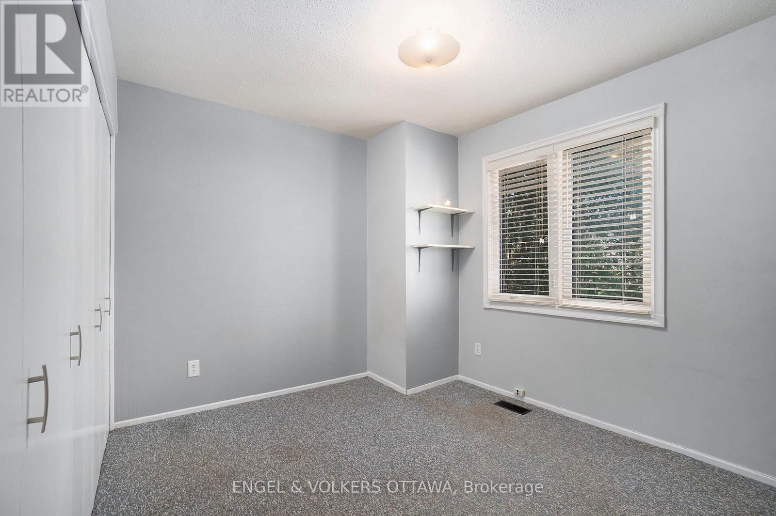 1266 ALLOWAY CRESCENT Image 12