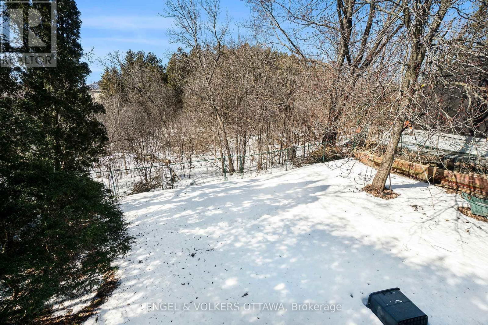 1266 ALLOWAY CRESCENT Image 17
