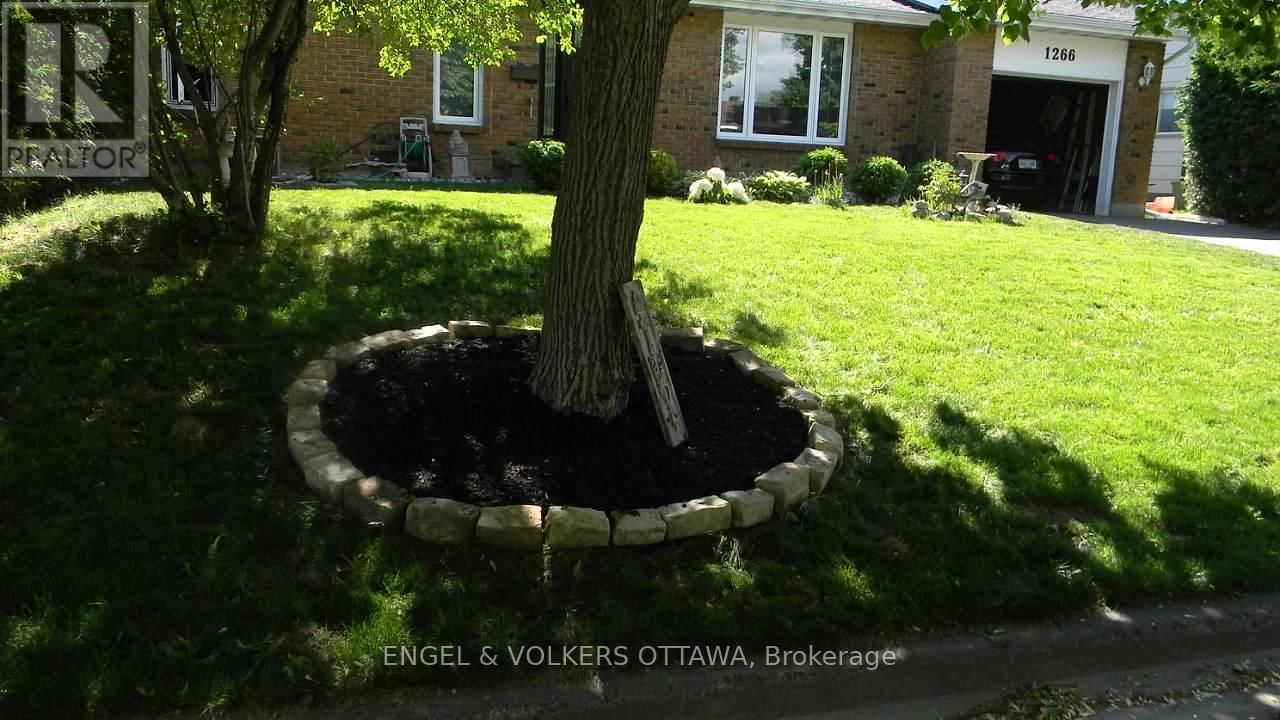 1266 ALLOWAY CRESCENT Image 23