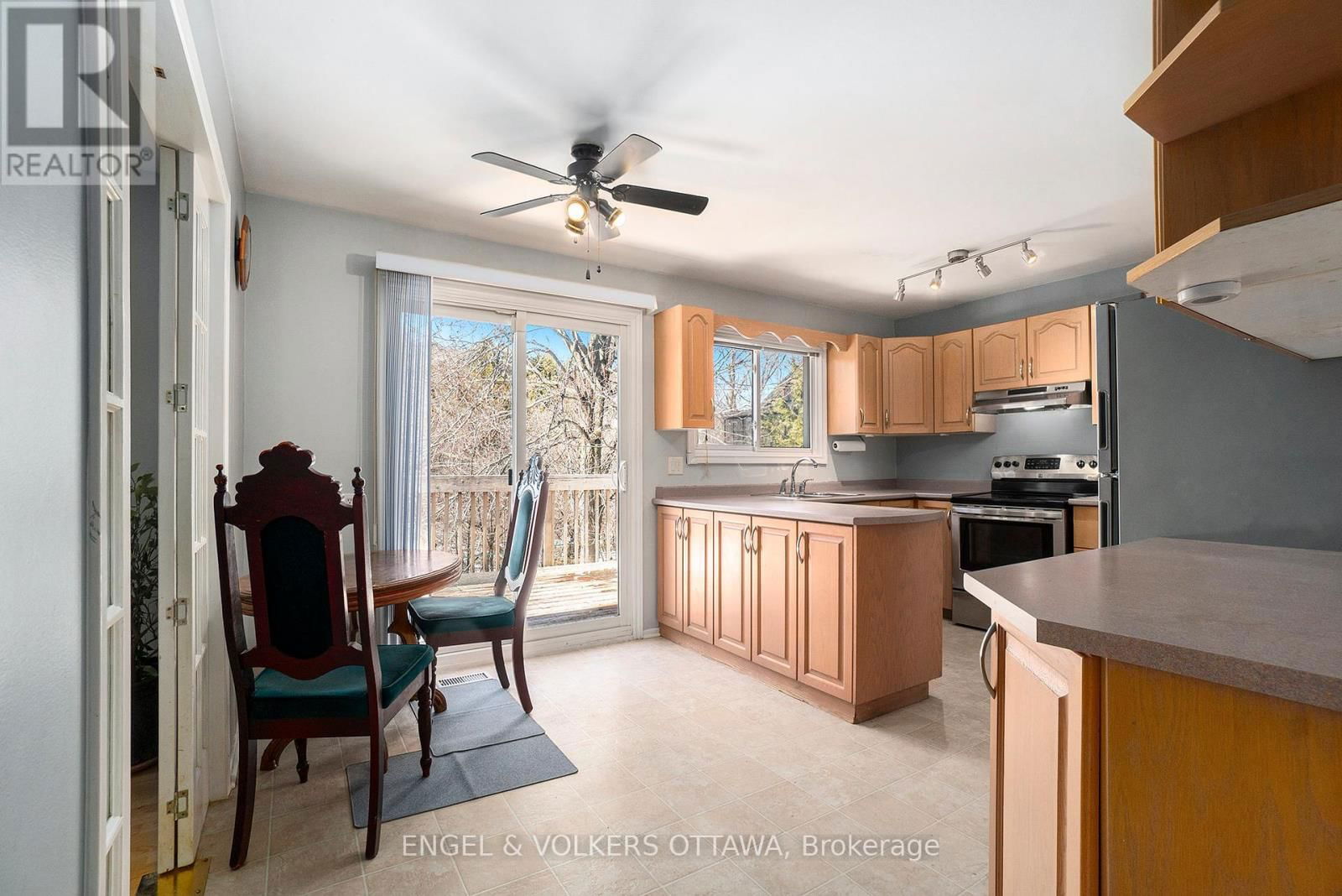 1266 ALLOWAY CRESCENT Image 7