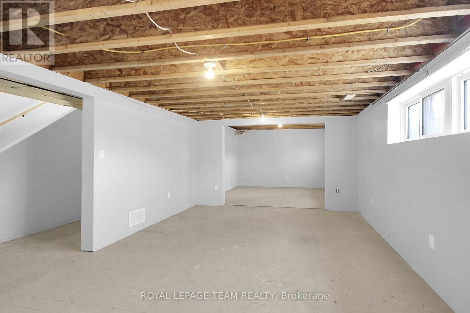 12473 SHANNETTE ROAD Image 33