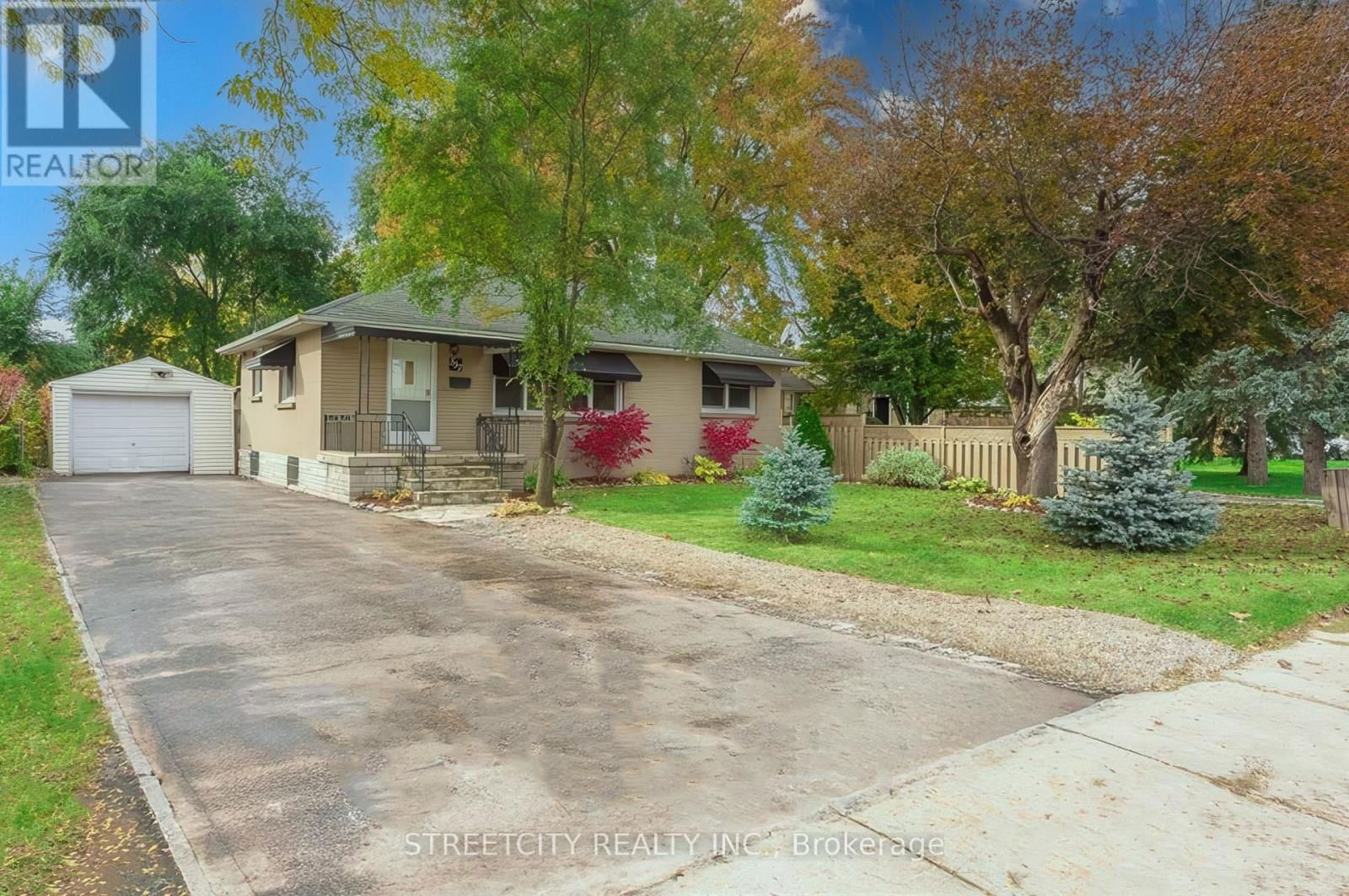 537 CLARKE ROAD Image 1