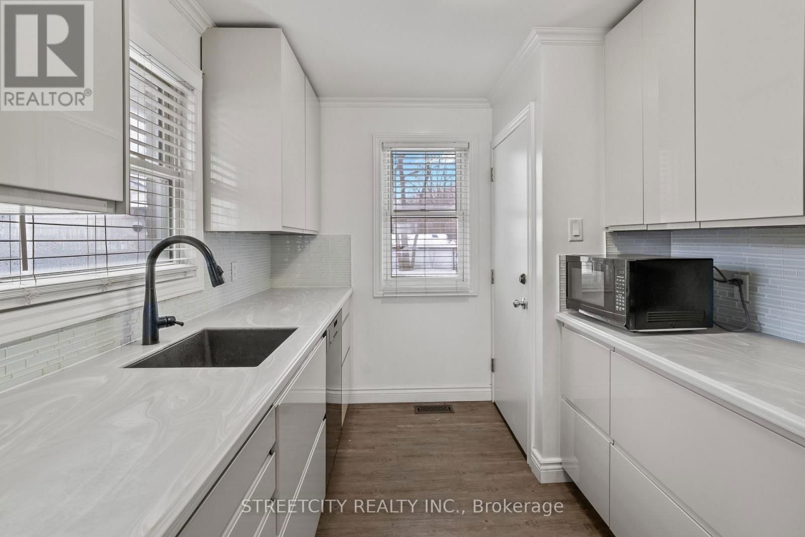 537 CLARKE ROAD Image 11