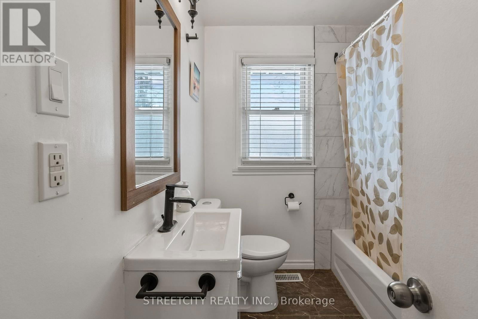 537 CLARKE ROAD Image 13