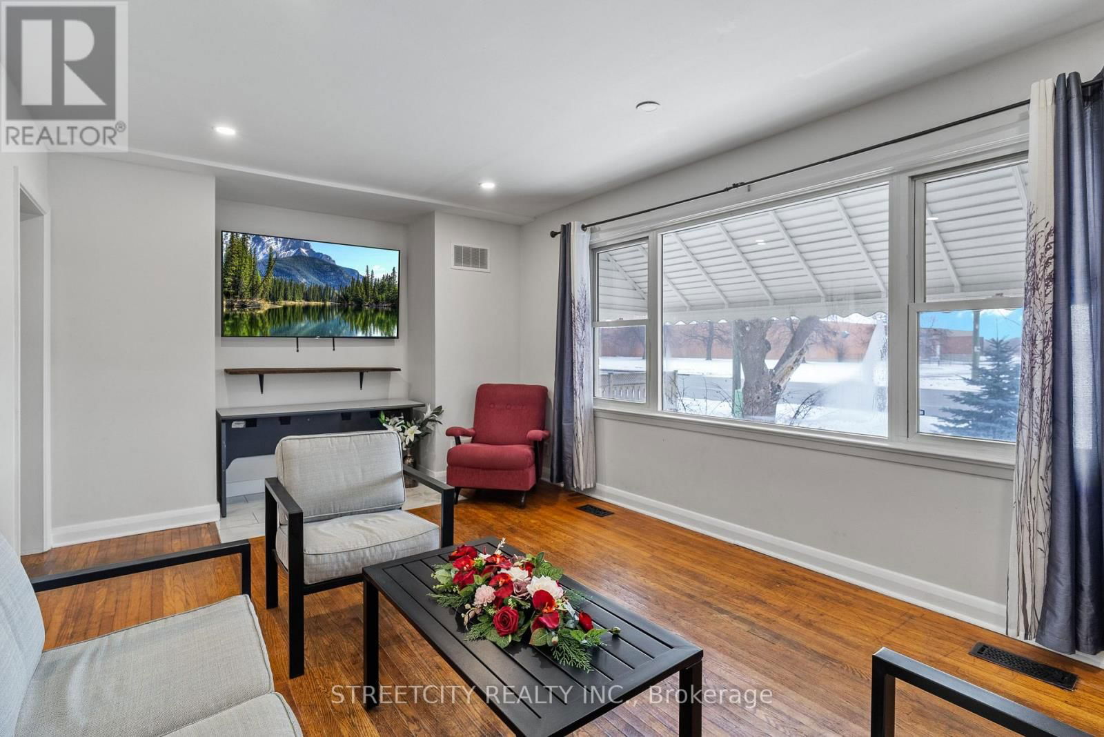 537 CLARKE ROAD Image 7
