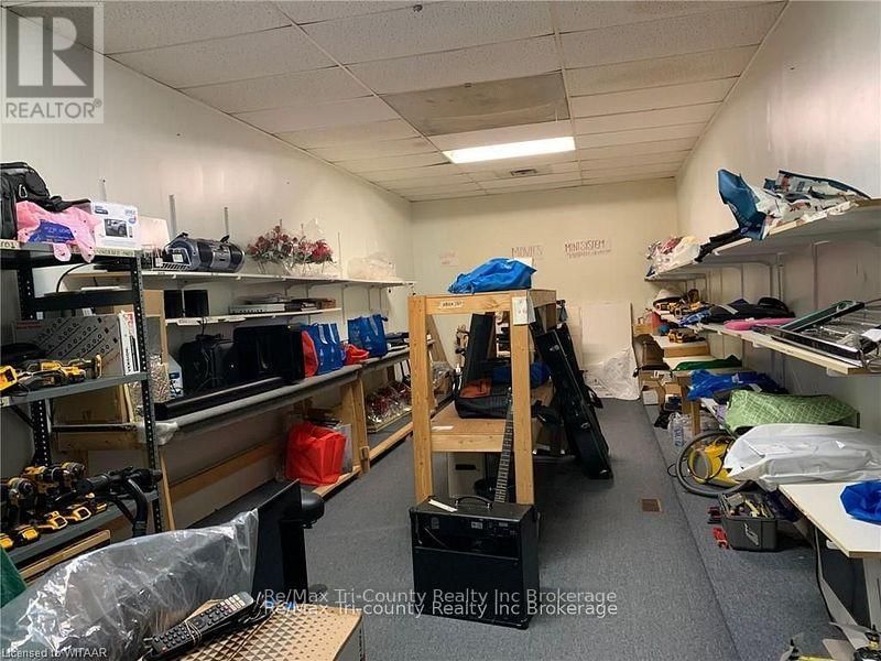 92 BROADWAY STREET Image 4