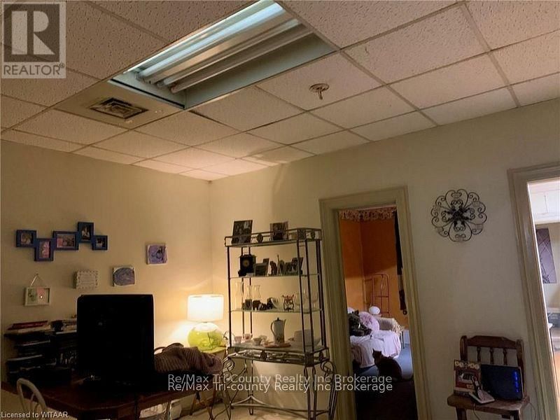 92 BROADWAY STREET Image 7