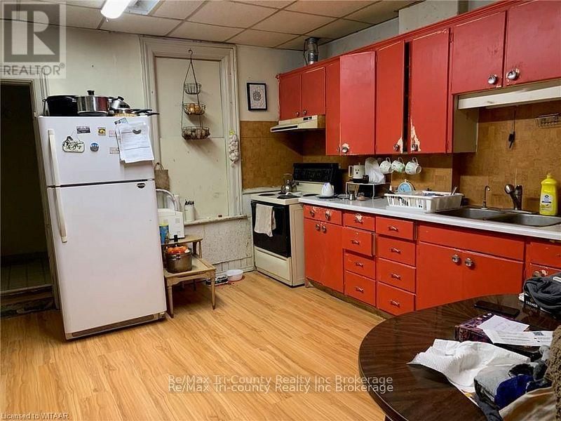92 BROADWAY STREET Image 9