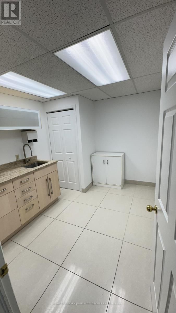 14 - 1010 POLYTEK STREET Image 5