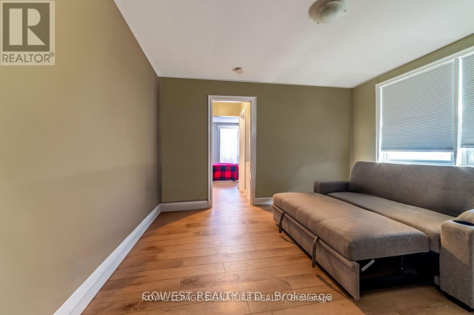 99 DOUGLAS STREET Image 7