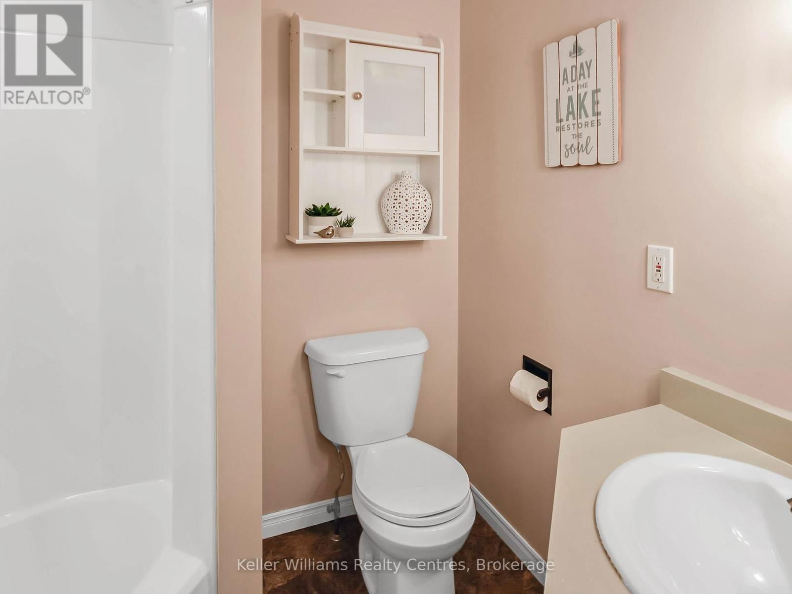 M9 - 13 SOUTHLINE AVENUE Image 19